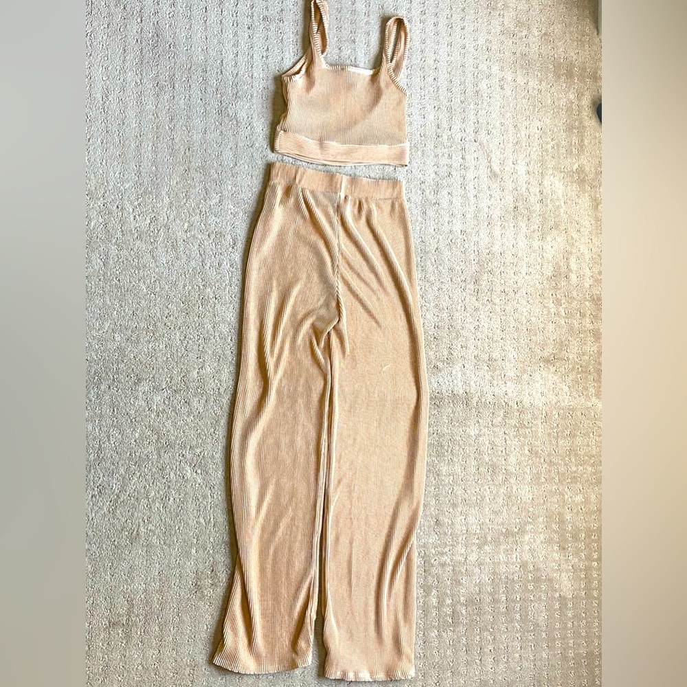 Two piece outfit from Forever 21 - brand new!